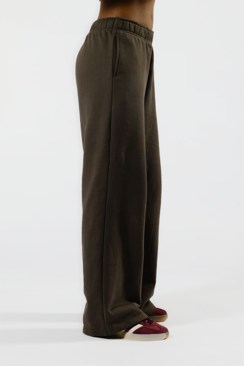 Straight Leg Sweatpant